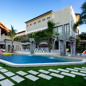 18 Loft At Kuta Resort
